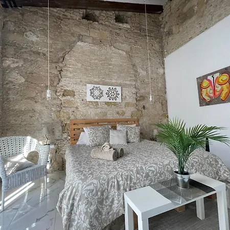Guest house Bf Boutique Jerez 3*